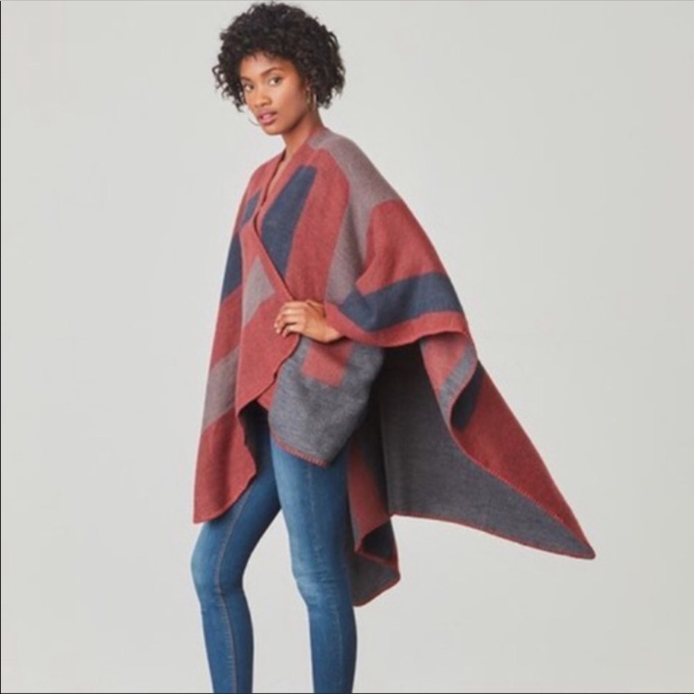 BB DAKOTA Reversible Mulberry Poncho Wrap OS